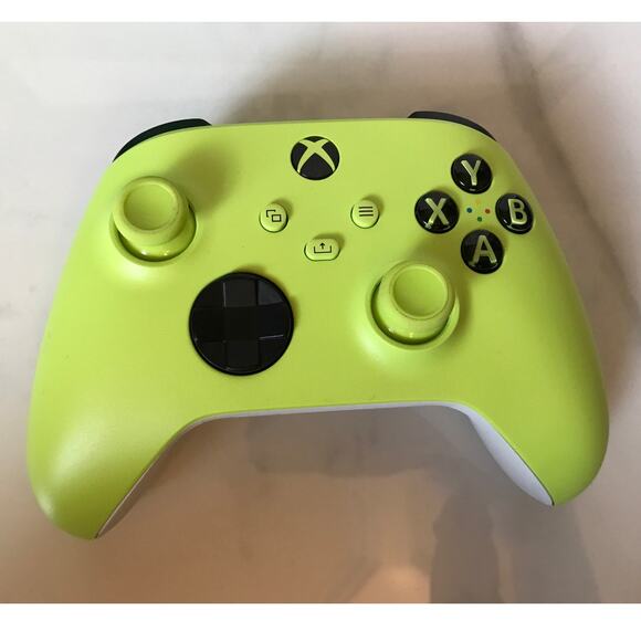 Electric Volt XBOX Wireless Controller for XBOX One and Series X|S Model 1914 - Picture 3 of 9